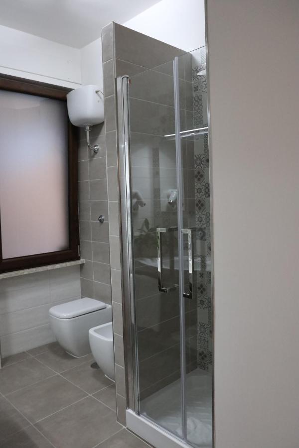 Residenza La Reggia Bed & Breakfast กาแซร์ตา ภายนอก รูปภาพ