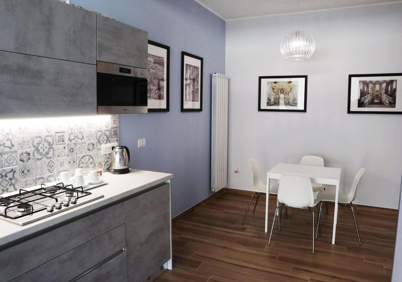 Residenza La Reggia Bed & Breakfast กาแซร์ตา ภายนอก รูปภาพ