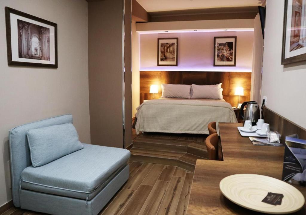 Residenza La Reggia Bed & Breakfast กาแซร์ตา ภายนอก รูปภาพ